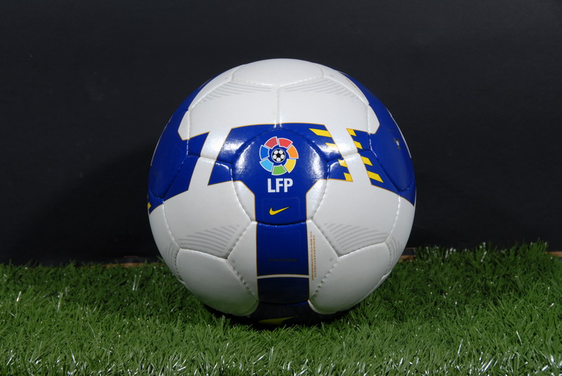 NIKE TOTAL OMNI FOOTBALL (2008/2009) Balones Oficiales