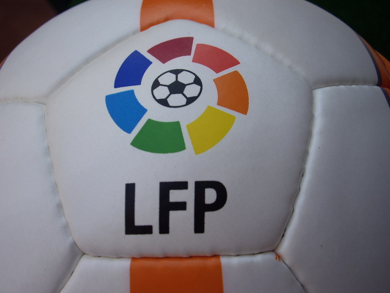 NIKE TOTAL 90 AEROW(2005/2006) – Balones Oficiales