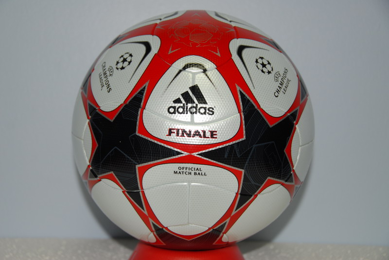Мяч финала Лиги чемпионов 2008